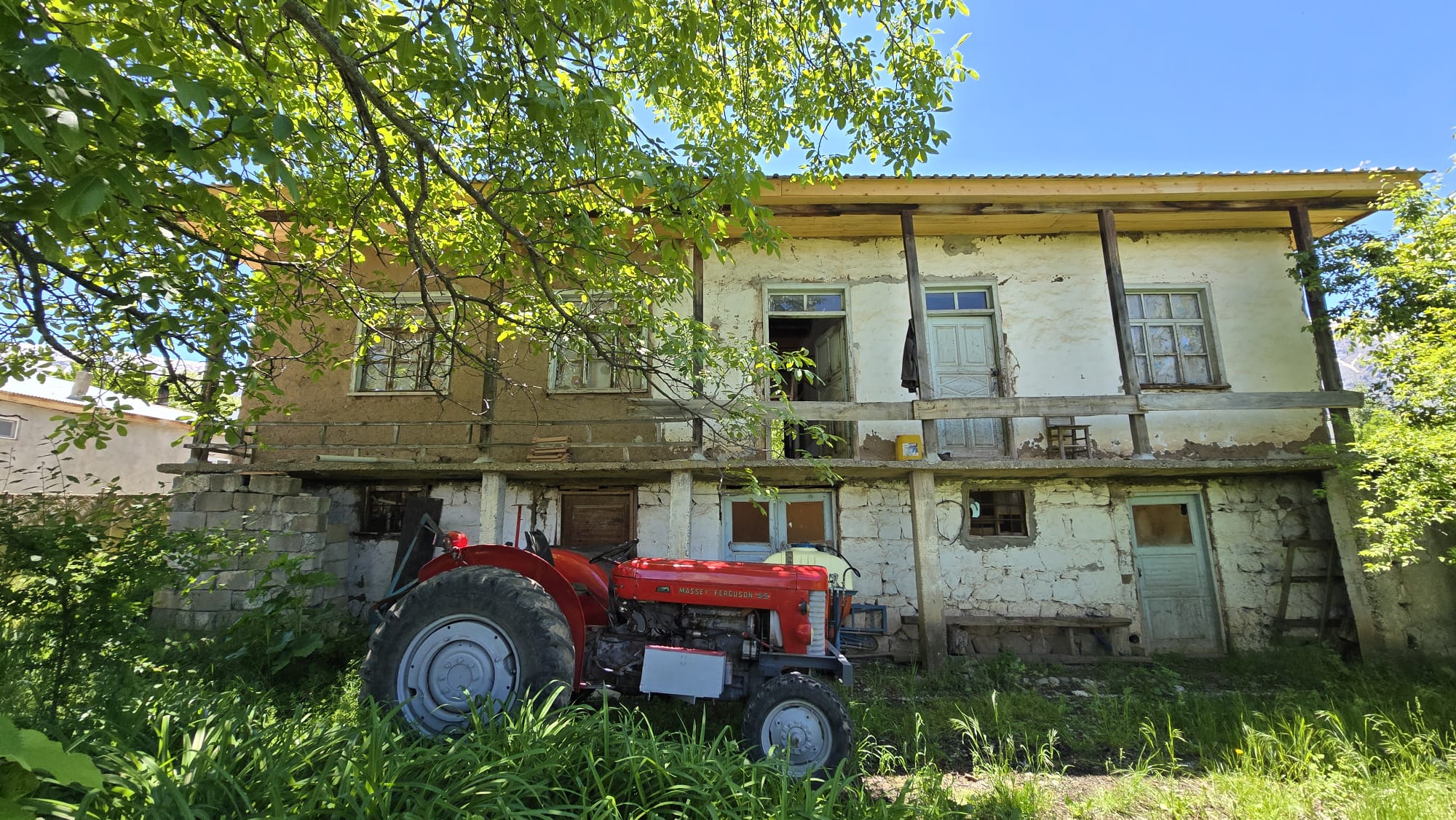 MABEL'DEN KONAKBAŞI KÖYÜNDE SATILIK 764 M2 BAHÇE VE KÖY EVİ